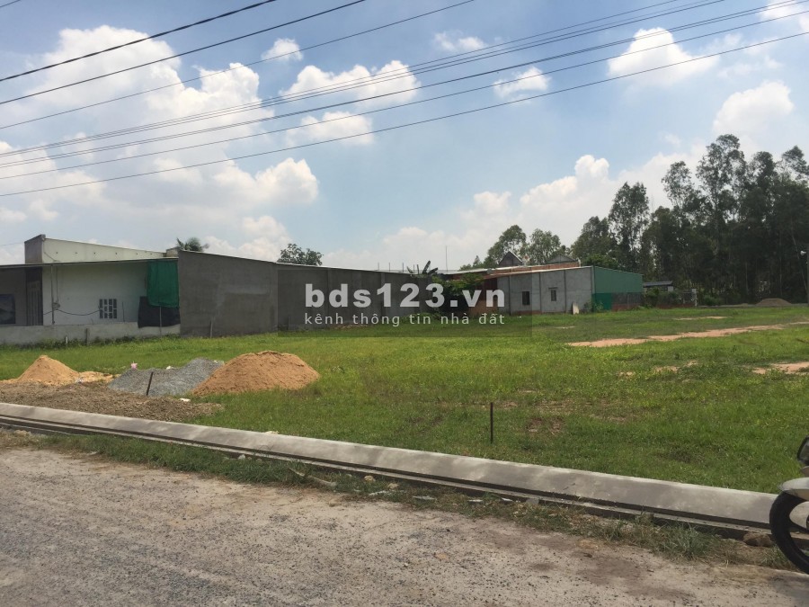 Cần tiền bán gấp lô đất nền giá rẻ ngay trung tâm thị xã Phú Mỹ