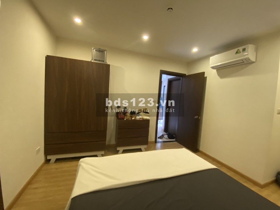 Bán gấp căn 2 ngủ Tòa N04A đã có sổ đỏ, tầng trung, ban công Nam - Giá 2.8 tỷ full đồ