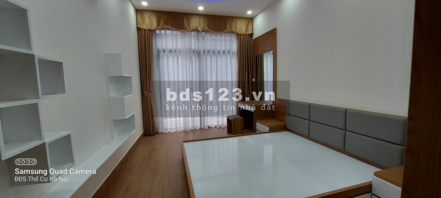Siêu phẩm nhà 4 tầng 51m2, hai mặt thoáng ô tô đỗ cửa vị trí cách chợ phùng khoang 50m giá 6.5 tỷ. Lh 0984672007