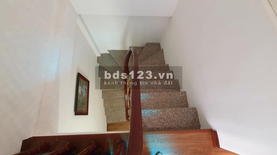Bán nhà ngõ Hoàng Như Tiếp, Long Biên, ôtô 15m, dt 33m2, 4 Tầng, giá chào 3.2 Tỷ