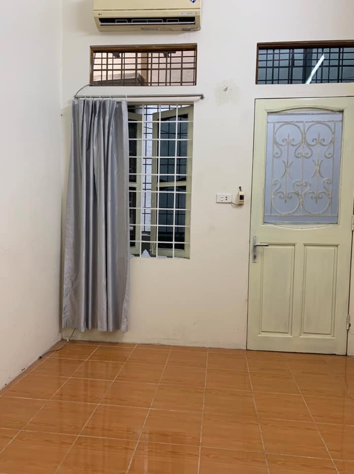 Bán gấp nhà Hoàng Văn Thái, nhà đẹp 35m2, 3 tầng đúc, mt 4.5m, giá chỉ 3.65 tỷ