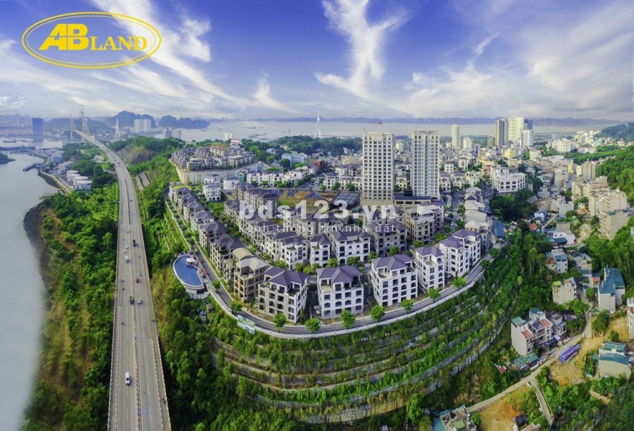 Bán Biệt Thự Đồi Đối Diện Casino Hồng Vận View Vịnh Hạ Long Như Ảnh, Sổ Đỏ Bỏng Tay Ck 8%