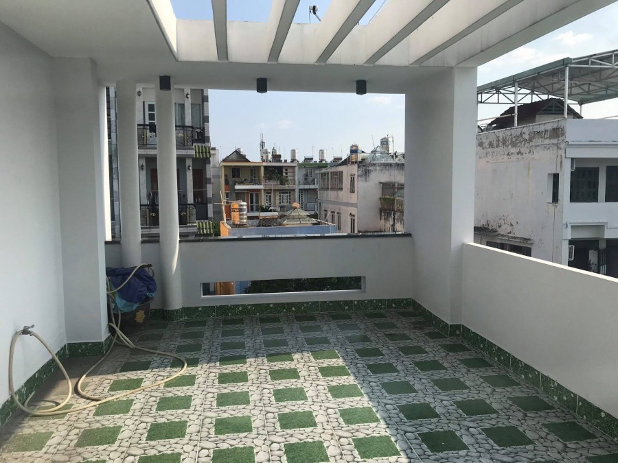 Nhà 80m2 nở hậu nhẹ. nhà 4 tầng cực đẹp gò vấp xe hơi vào nhà