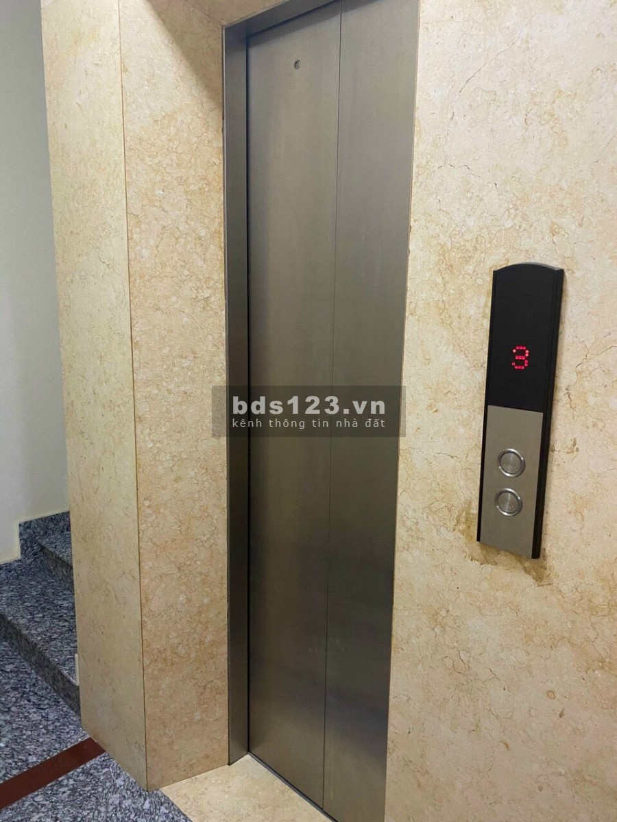 Bán nhà mặt đường đôi Nguyễn Văn Linh, TP HD, 74m2, 5 tầng, mt 5m, thang máy, chỉ 8 tỷ