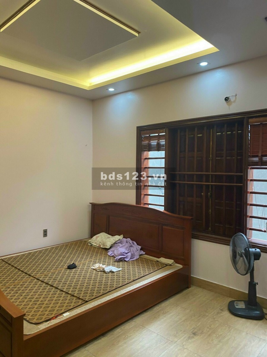 Bán nhà mặt đường đôi Nguyễn Văn Linh, TP HD, 74m2, 5 tầng, mt 5m, thang máy, chỉ 8 tỷ