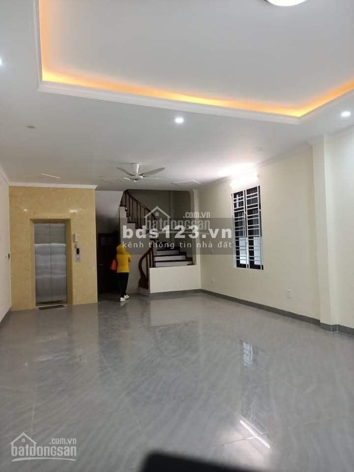 Bán đất phố Trạm - Long Biên tin được không an sinh đỉnh, diện tích 62m2, nhỉnh 3 tỷ