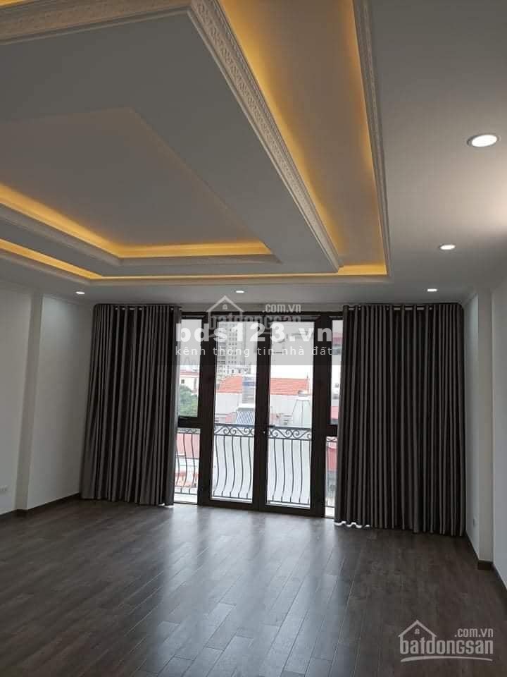 Bán đất phố Trạm - Long Biên tin được không an sinh đỉnh, diện tích 62m2, nhỉnh 3 tỷ