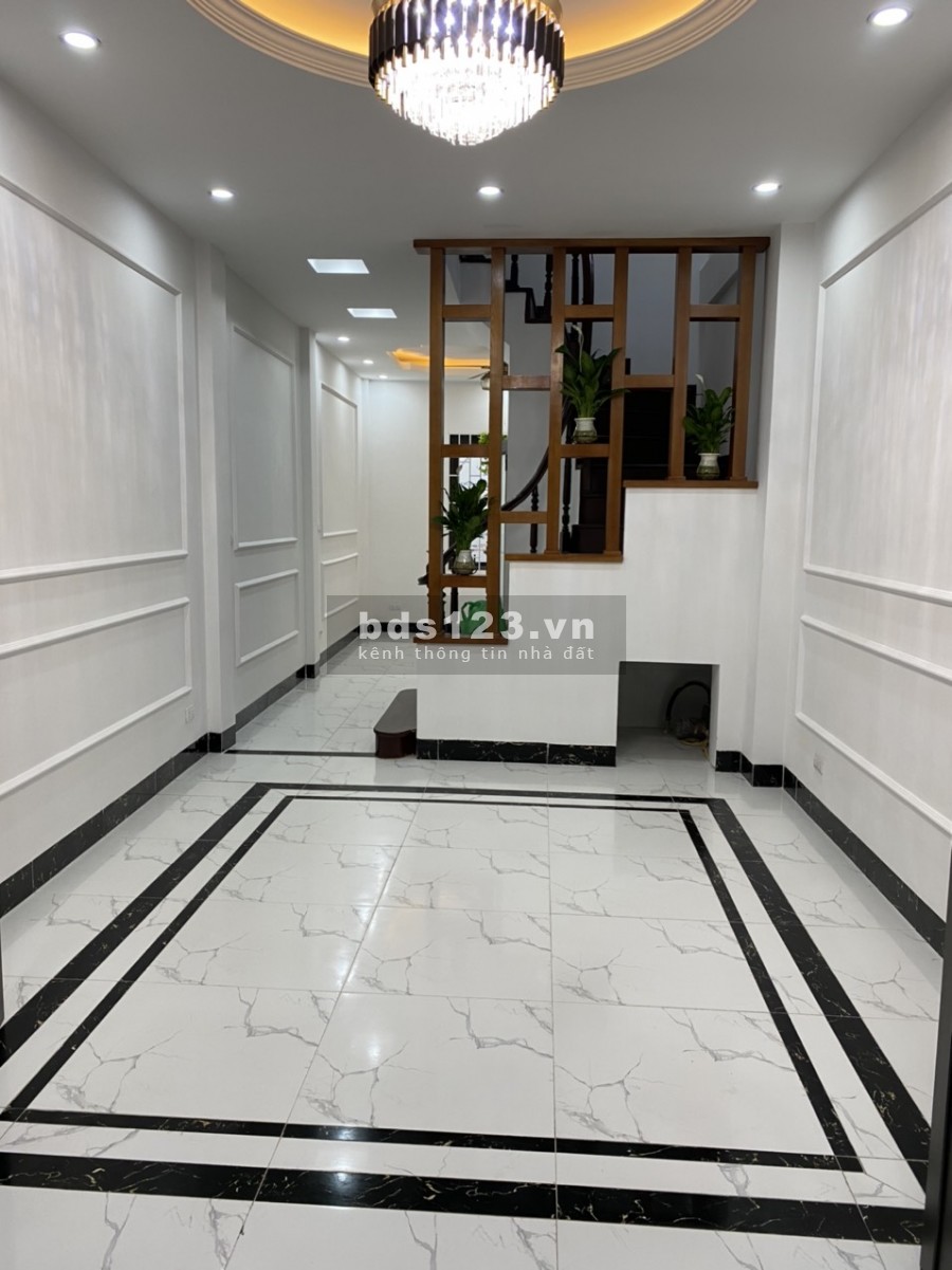 Bán nhà Bồ Đề, Long Biê, ở thì miễn chê, 2 Mặt Thoáng, 35 m2 2,95 Tỷ