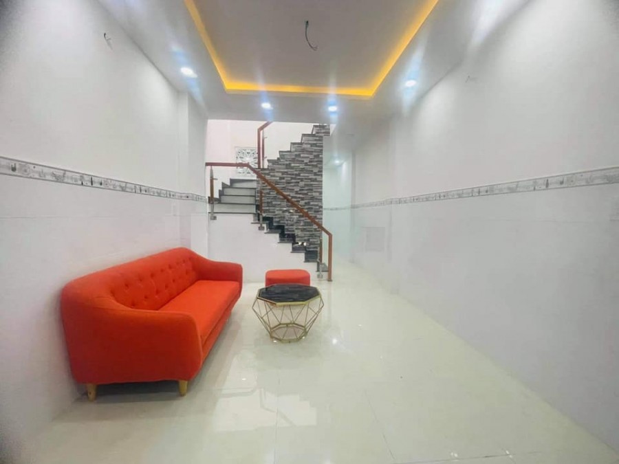 Bán gấp nhà Đào Duy Từ, Phường 6, Quận 10, 36m2, 3 Tầng, 4x9, giá bán 4 tỷ 9