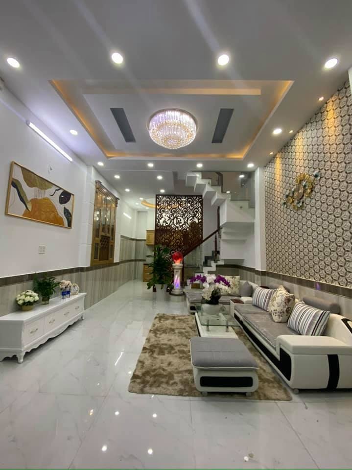 Giảng viên Đại Học Kinh Tế Bán Gấp Nhà 402/6B Hòa Hảo, Quận 10, 46m2, 3 Tầng, 4x11, 5 tỷ 9