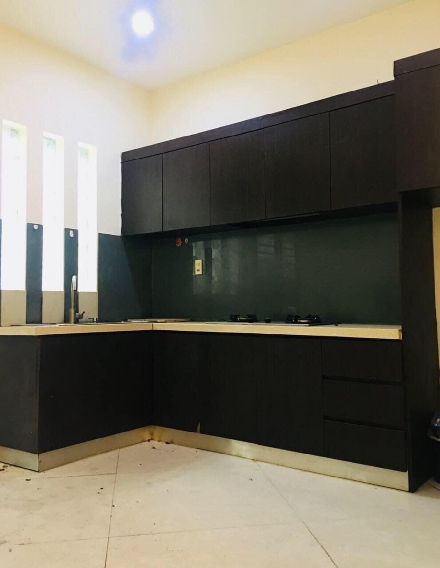 Chủ tịch Quận 7, Bán gấp nhà ngay ngã tư Nguyễn Tri Phương, Ba Tháng Hai, 4 Tầng, 3PN, dt 40m2 đất chỉ 5 tỷ 6