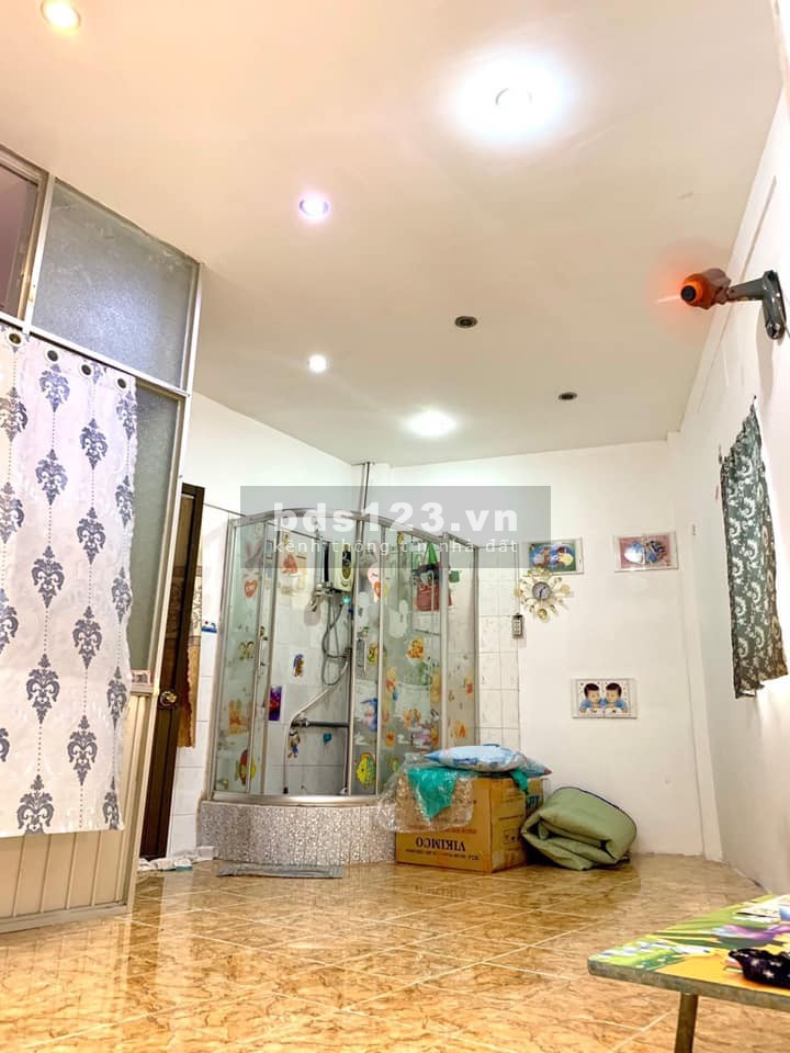Bán nhà nguyên căn Sư Vạn Hạnh, diện tích 20m2, giá bán 2.75 tỷ, hẻm thông, lh 0886880910