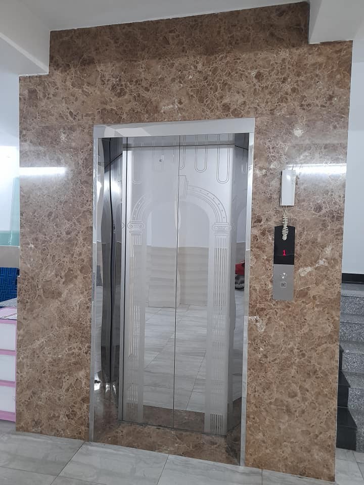 Hẻm xe hơi bán căn hộ dịch vụ 6 tầng. 25 phòng ngủ và 1 kiot dt128m2