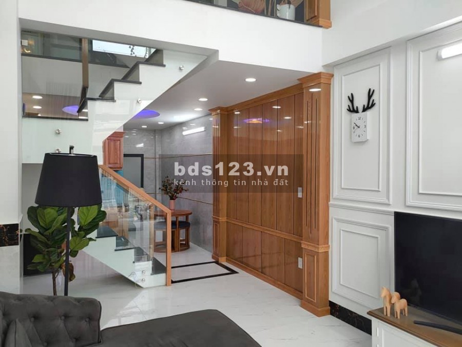 Nhà Bình Thạnh, hẻm xe hơi, sổ vuông như A4, 40m2 chỉ 6 tỷ 7 TL