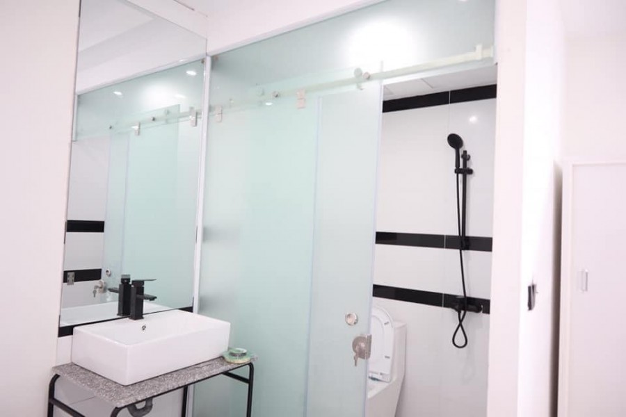 Bán tòa chung cư mini 23 phòng 7 tầng thang máy doanh thu 130tr/ tháng nhỉnh 16 tỷ