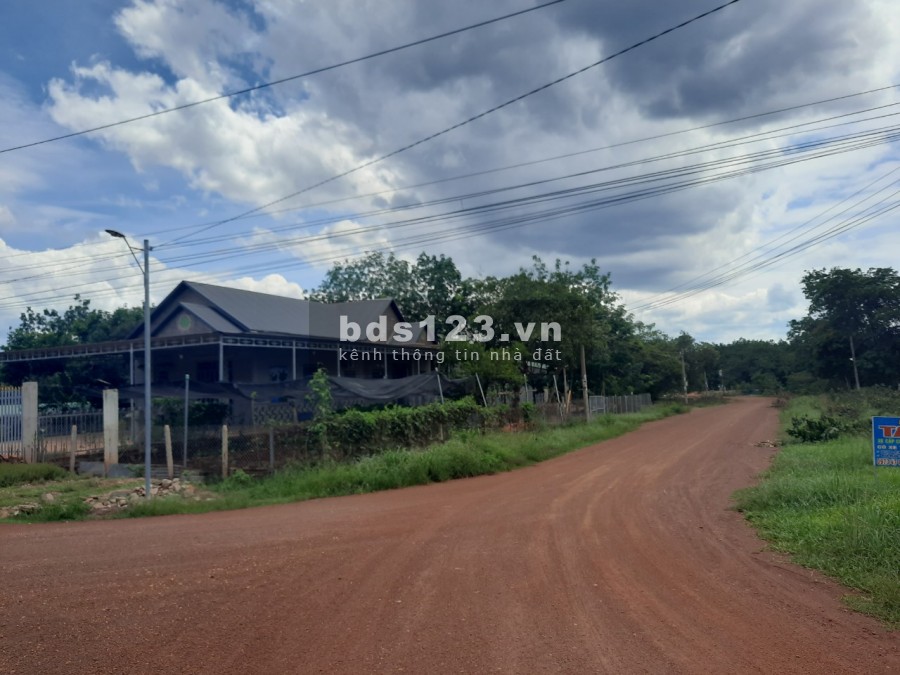 Bán lô đất giá đầu tư, từ Thành Phố Đồng Xoài tới đất 10km, giá 405 triệu