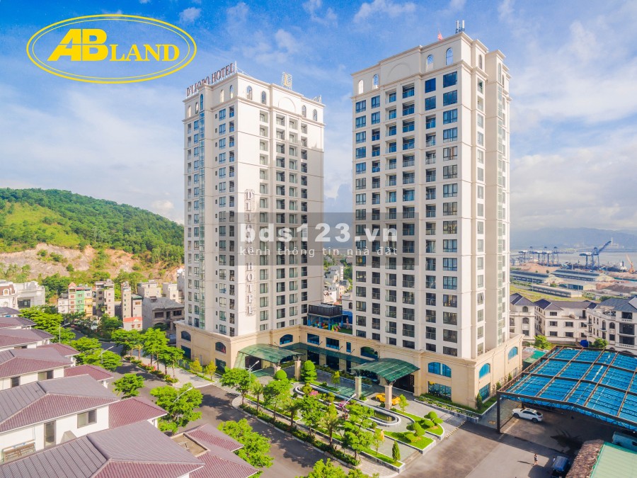 Bán biệt thự nghỉ dưỡng view Vịnh Cửa Lục duy nhất còn sót lại giá ngoại giao hỗ trợ vay