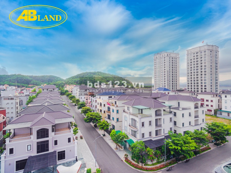 Bán biệt thự nghỉ dưỡng view Vịnh Cửa Lục duy nhất còn sót lại giá ngoại giao hỗ trợ vay