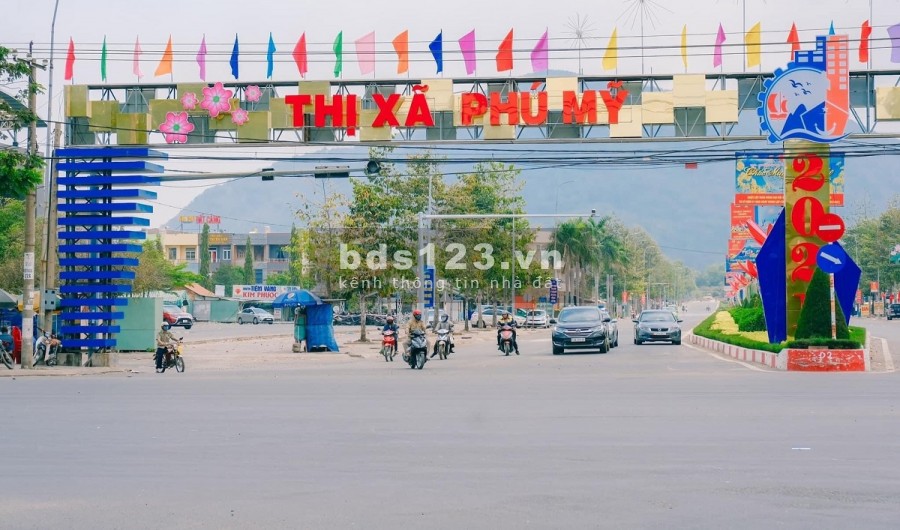 Bán lô 1.645m2 tc 100m, mặt tiền đường SHR ở Garden hill sông xoài, tx phú mỹ