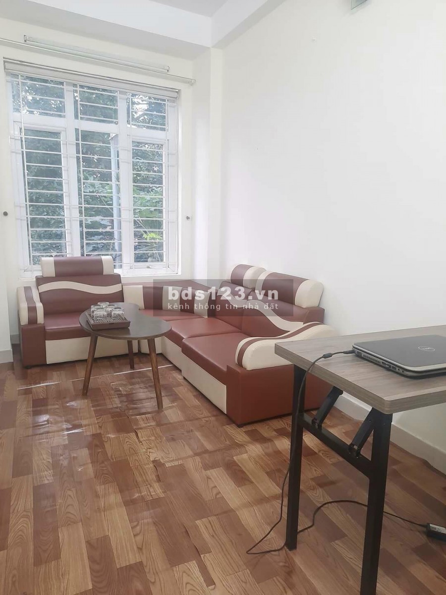 Bán nhà Định Công Hạ, nhà đẹp, giá rẻ, chủ tự xây dt 34m, ô tô cạnh nhà, giá 3,2 tỷ