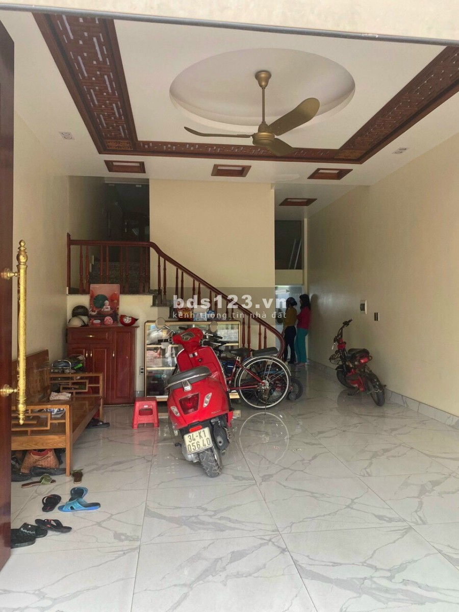Bán nhà mặt đường đôi Nguyễn Văn Linh, TP HD, 74m2, 5 tầng, mt 5m, thang máy, chỉ 8 tỷ