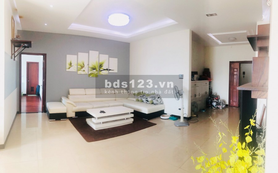 Chính chủ bán căn hộ 127m2, CT5C Đô thị Văn Khê, Ban công hướng Đông, 3 phòng ngủ, 2 phòng vệ sinh, Full nội thất