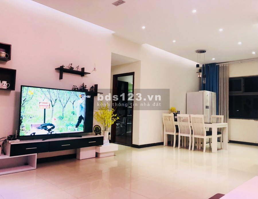 Chính chủ bán căn hộ 127m2, CT5C Đô thị Văn Khê, Ban công hướng Đông, 3 phòng ngủ, 2 phòng vệ sinh, Full nội thất