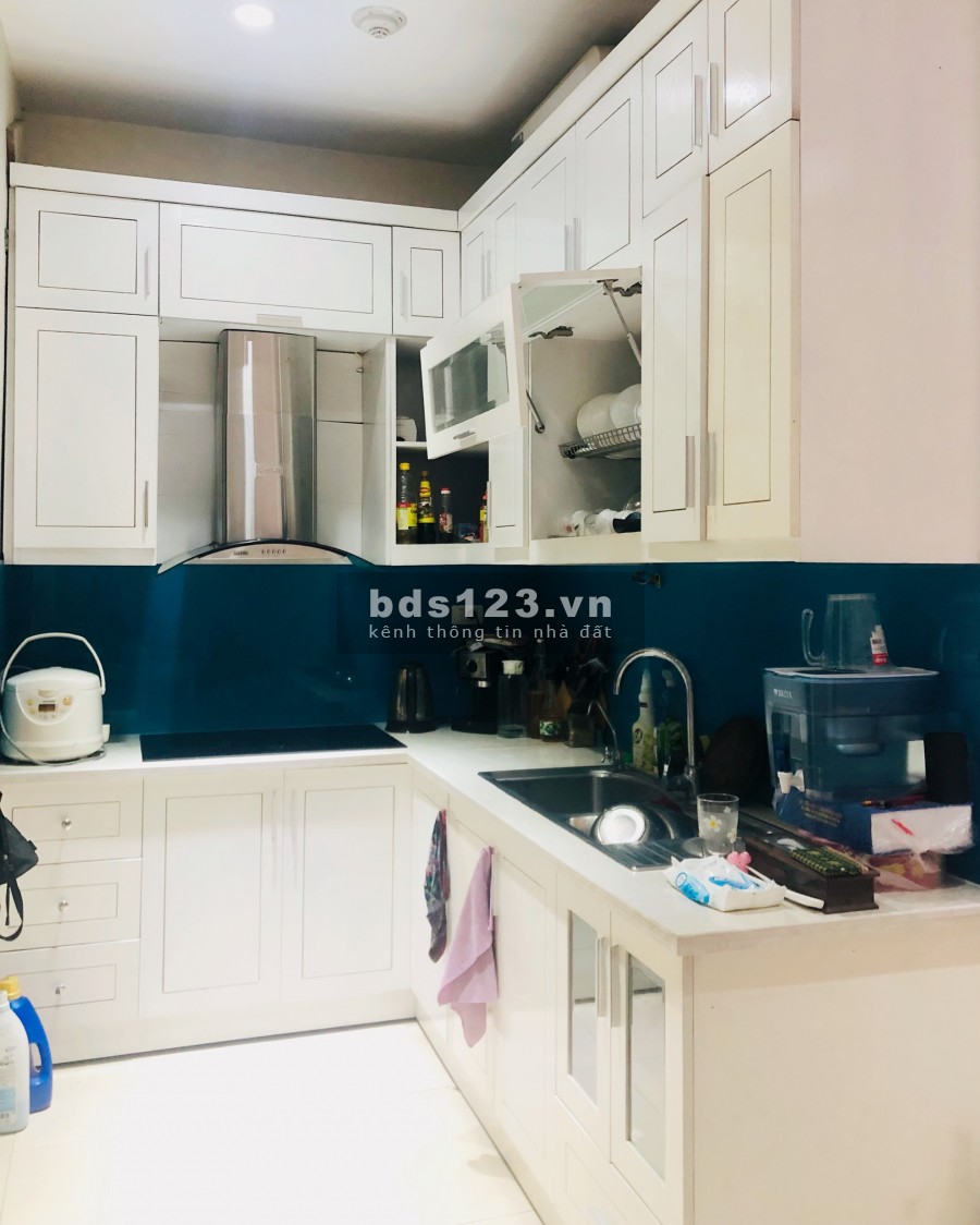 Chính chủ bán căn hộ 127m2, CT5C Đô thị Văn Khê, Ban công hướng Đông, 3 phòng ngủ, 2 phòng vệ sinh, Full nội thất
