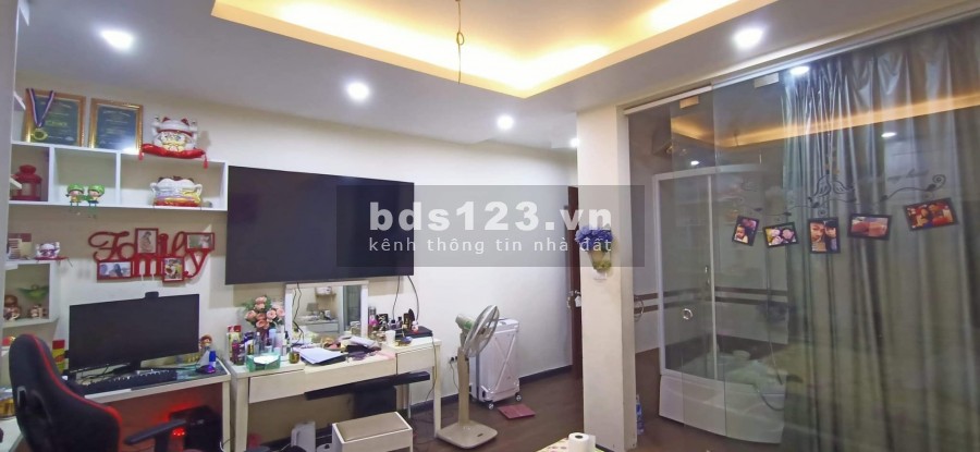 Bán nhà Cầu Giấy 72m2, 4 tầng,Mặt tiền 5m, Vỉa Hè, Ô Tô, Kinh Doanh, 8.2 tỷ.LH: 0949859898