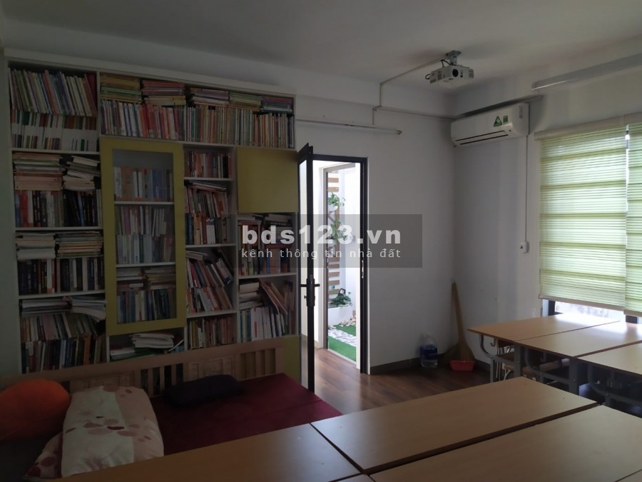 Bán nhà Cầu Giấy 72m2, 4 tầng,Mặt tiền 5m, Vỉa Hè, Ô Tô, Kinh Doanh, 8.2 tỷ.LH: 0949859898
