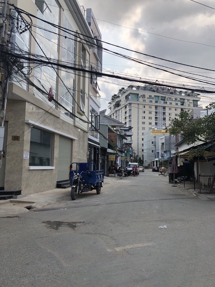 Chính chủ cần bán nhà mặt phố Phường Bình Trưng Tây, Quận 2