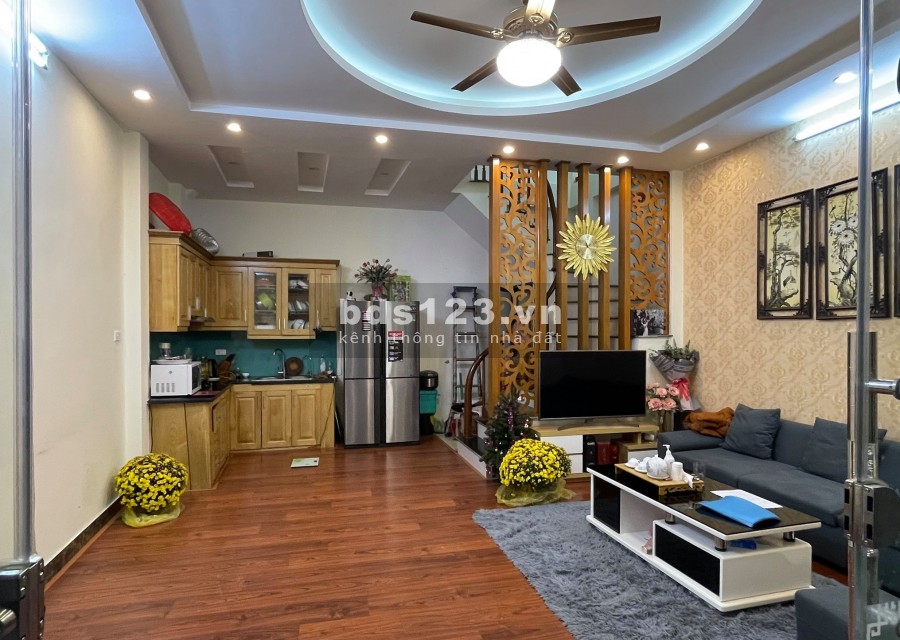 Siêu phẩm Vương Thừa Vũ, gần ô tô, 200m2 sử dụng, giá bán chỉ 3.6 tỷ