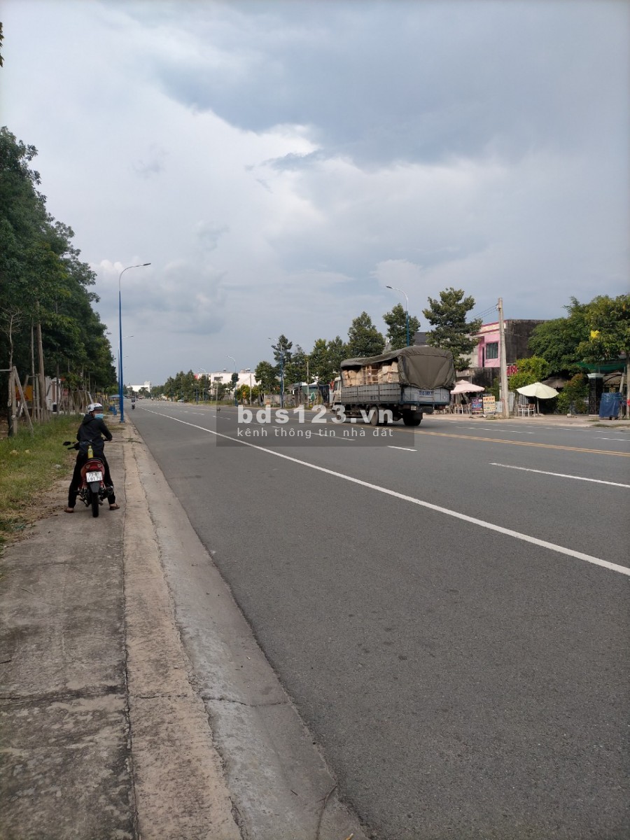 Chính chủ mùa dịch làm ăn thua lỗ tôi cần bán dãy nhà trọ 300m2, giá 1.3 tỷ