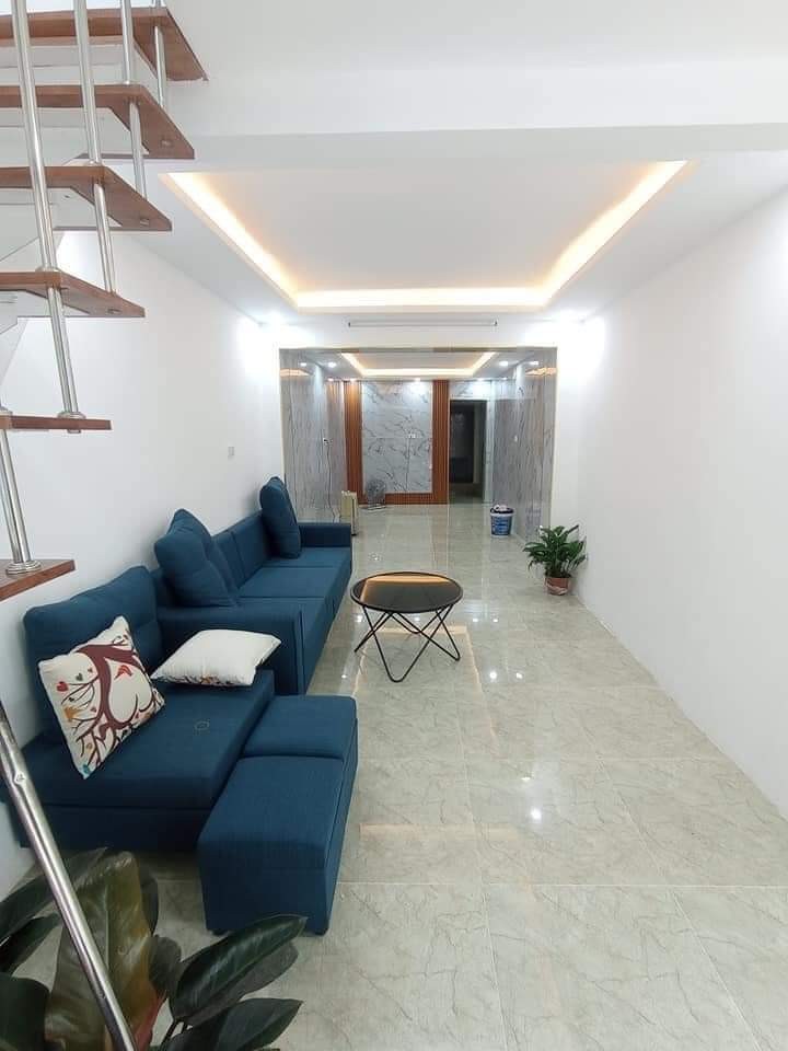 Bán nhà nguyên căn siêu hiếm khu Hoàng Mai, dt 42m2, giá chỉ 2.2 tỷ