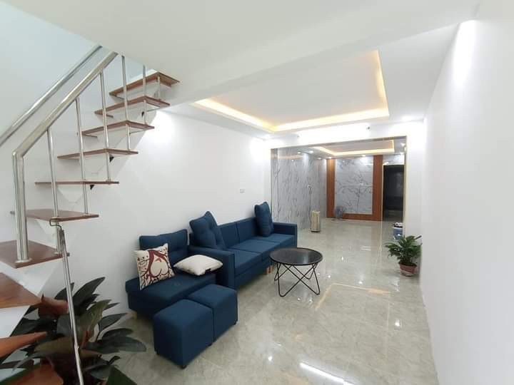 Bán nhà nguyên căn siêu hiếm khu Hoàng Mai, dt 42m2, giá chỉ 2.2 tỷ