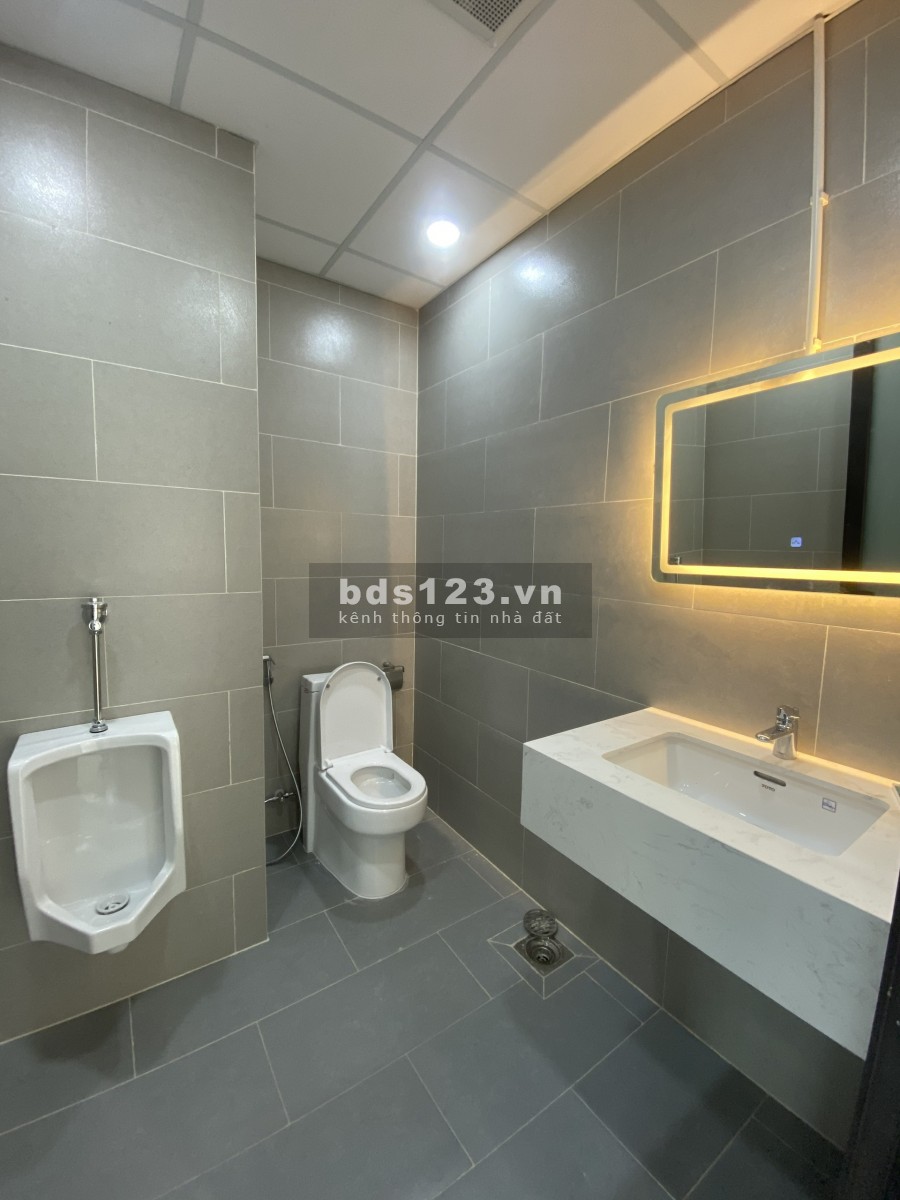 Cho thuê tòa văn hòng 950m2 hầm 5 lầu sàn trống suốt TT Hành Chính Quận 2