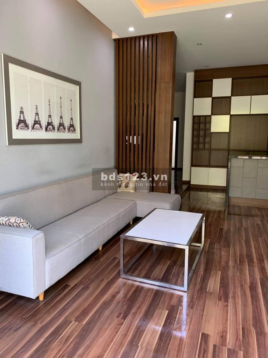 CẦN TÌM CHỦ CHO CĂN BIỆT THỰ GẦN KHU PHỐ ĐI BỘ TẬP THỂ DỤC
