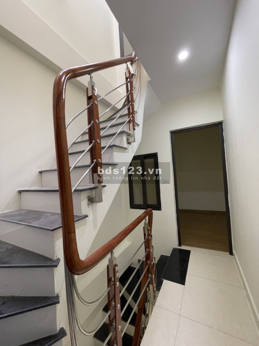 Bán nhà Gần KĐT Dương Nội, lô góc, 2 mặt thoáng ngõ thông, 3 gác qua cửa nhà chỉ 2.27 tỷ (Bao phí, giá cực hiếm)