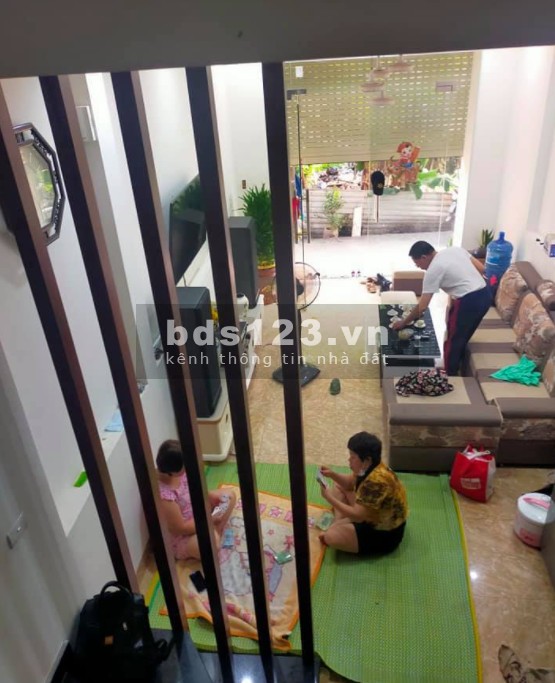 Nhỉnh 2 tỷ nhà Trịnh Văn Bô, ô tô ra vào, dt 32m2, 4. tầng, mt 3.8m, ngõ thông