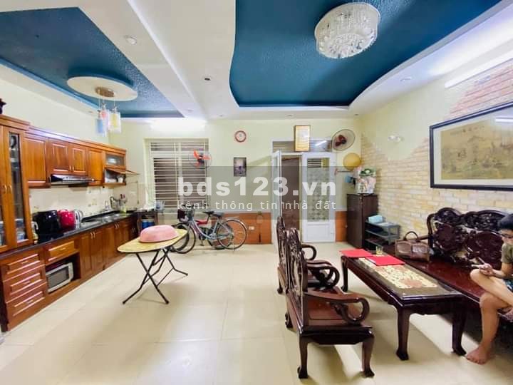 Khâm Thiên, 4.4 tỷ, 42 m2, mặt tiền 6m, nhà thoáng sáng vượng sinh khí, đẹp, ở luôn