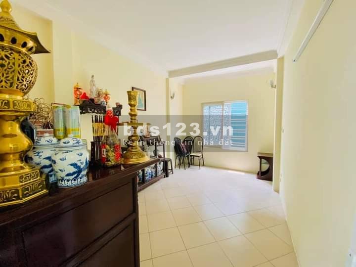 Khâm Thiên, 4.4 tỷ, 42 m2, mặt tiền 6m, nhà thoáng sáng vượng sinh khí, đẹp, ở luôn