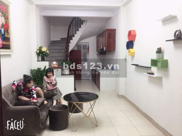 Bán nhà Phố VIP Văn Cao cách ô tô tránh 10m nhà 6 tầng 3PN giá nhỉnh 2 tỷ
