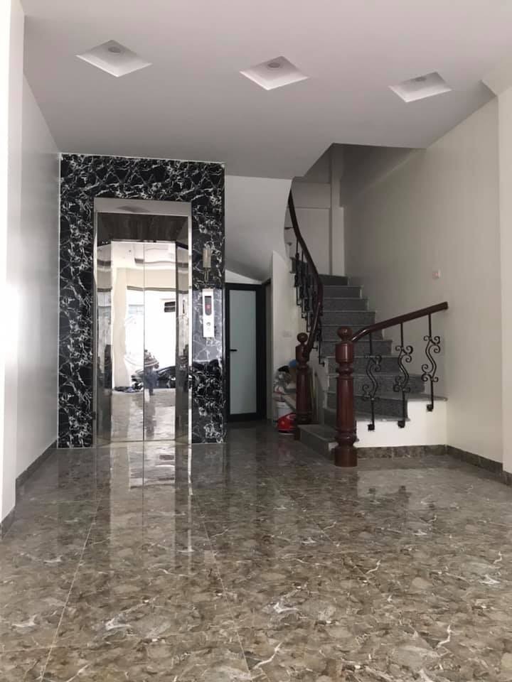Siêu phẩm Dịch Vọng Hậu Cầu Giấy 39m2*6T thang máy, giá 7.5 tỷ.