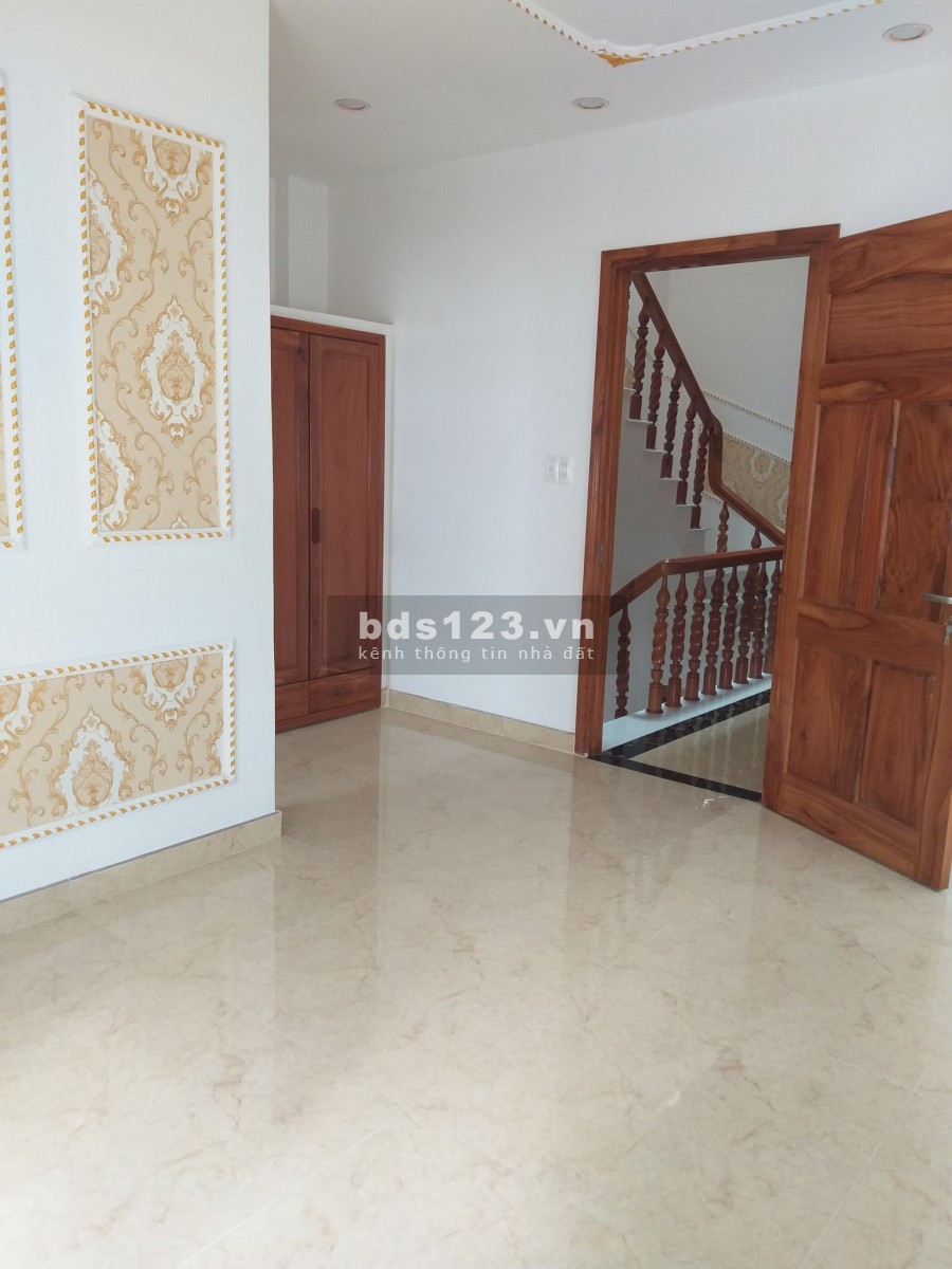 Bán nhà phố long thành đồng nai thành 5x20 100 m2 3 tầng đường nhựa 16 m