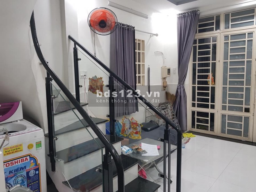 Nguyễn Thị Tần Quận 8 một căn duy nhất chủ cần bán gấp, lh 0362592754