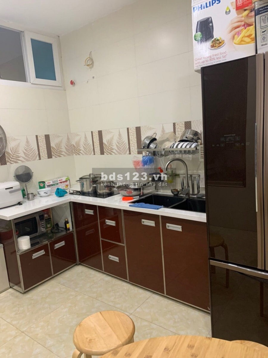 Bán nhà Võ Chí Công diện tích 35m2, nhà mới xây 5 tầng, giá 3,8 tỷ