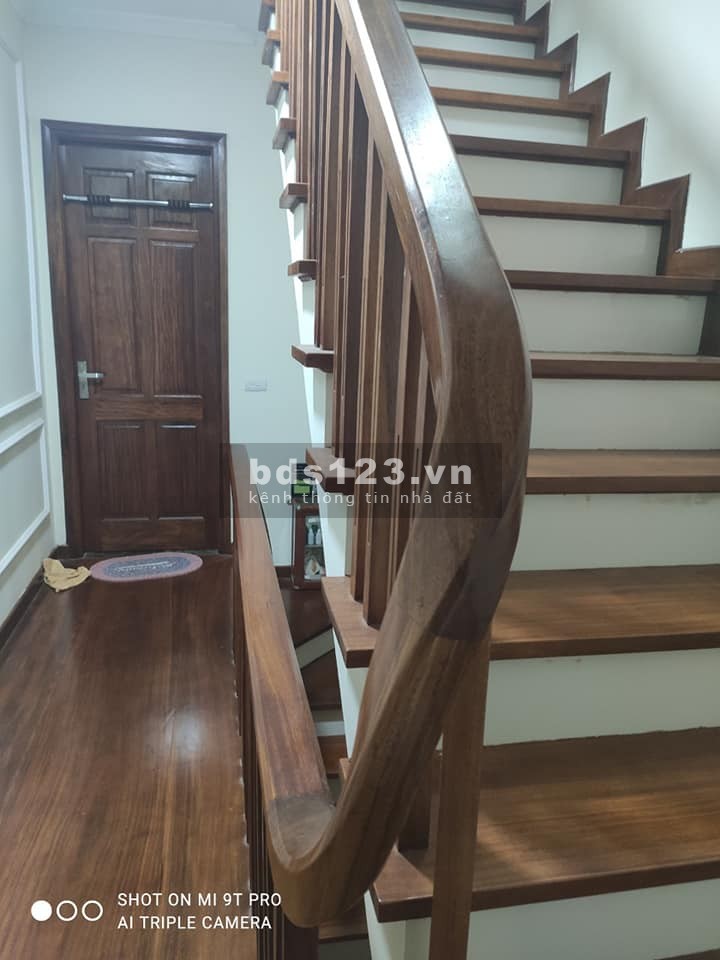 Cần tiền bán gấp nhà phố Bằng Lệt, gara ô tô, 6 tầng, full nội thất xịn chỉ nhỉnh 6 tỷ
