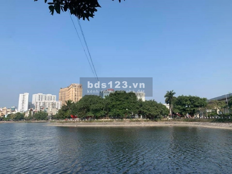 Đặng Tiến Đông-Đống Đa, view hồ Hoàng Cầu. Vỉa hè, oto, KD. 75m2 4T 18tỷ