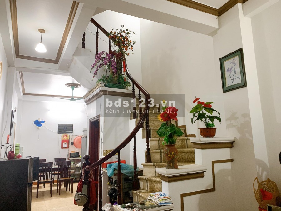 Siêu hiếm, phố VIP Ngọc Khánh Quận Ba Đình, 4 tầng, 4 ngủ mà chỉ 2.88 tỷ