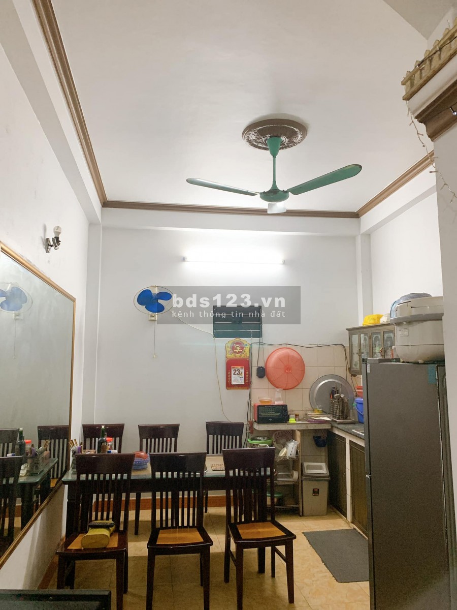 Siêu hiếm, phố VIP Ngọc Khánh Quận Ba Đình, 4 tầng, 4 ngủ mà chỉ 2.88 tỷ